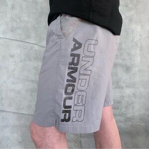 Under Armour Gray Loose Fit Athletic Shorts Gym Training Activewear Logo Workout